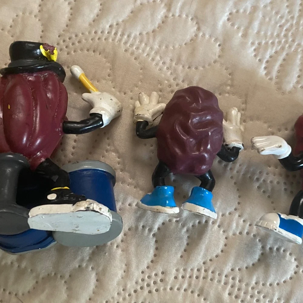 “The California Raisins” pre-owned 1988 - Picture 2 of 4